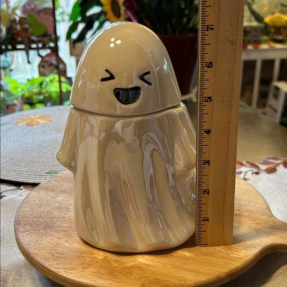 Smiling Ghost Mini Treat Jar NWT 19.6 Oz. Iridescent Finish 100% Earthenware